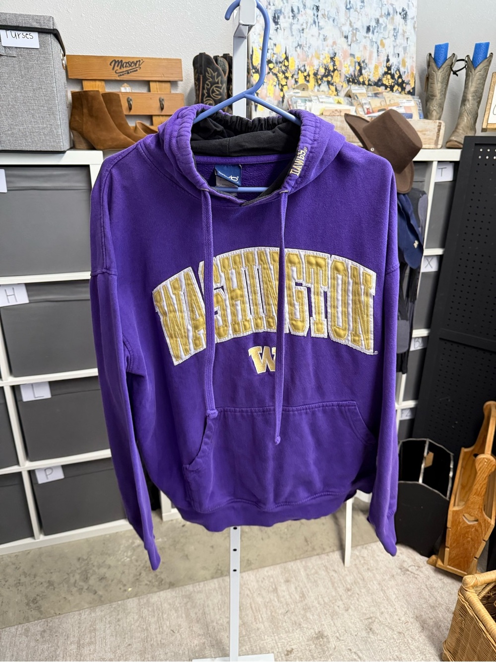 Vintage UW Huskies Purple Washington Hoodie with Gold Lettering